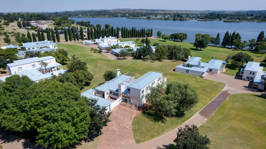 4 Bedroom Property for Sale in Bishops Bay Free State